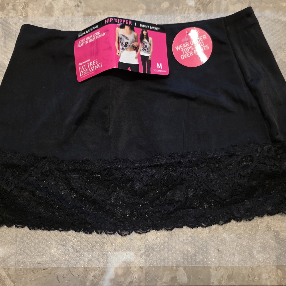 Black Lace Trim Hip Nipper..NWT
